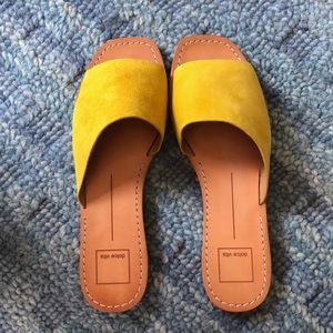NWT Dolce Vita Cato Yellow Suede Slides. Size 8.